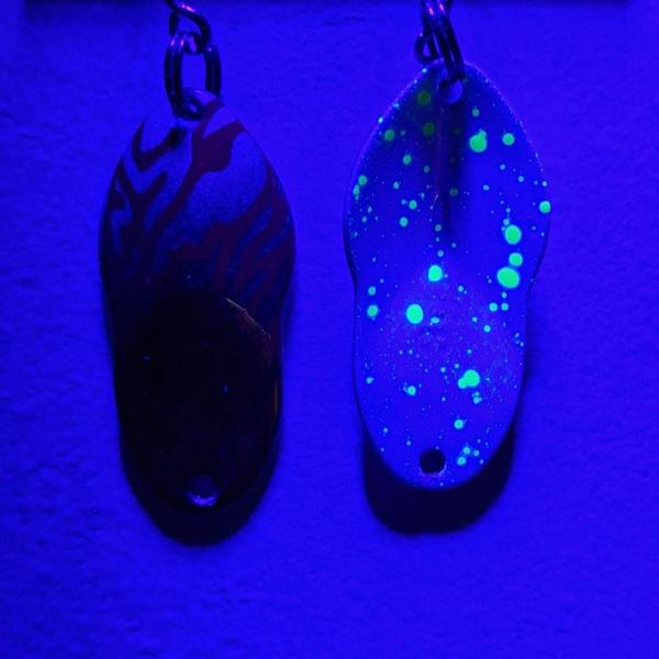 Wavemaker 3.0g Spoon #076 Brown Wild Mesh / UV Aktiv White Green Dots